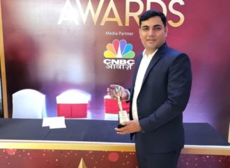 India’s 1st blockchain from yesworld.io awarded by Best technology entrepreneur of the year award by CNBC Business Excellence awards